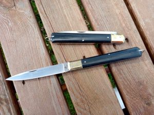 Tradizionale coltello Sfilato manico ABS nero testina ottone 28cm -0439