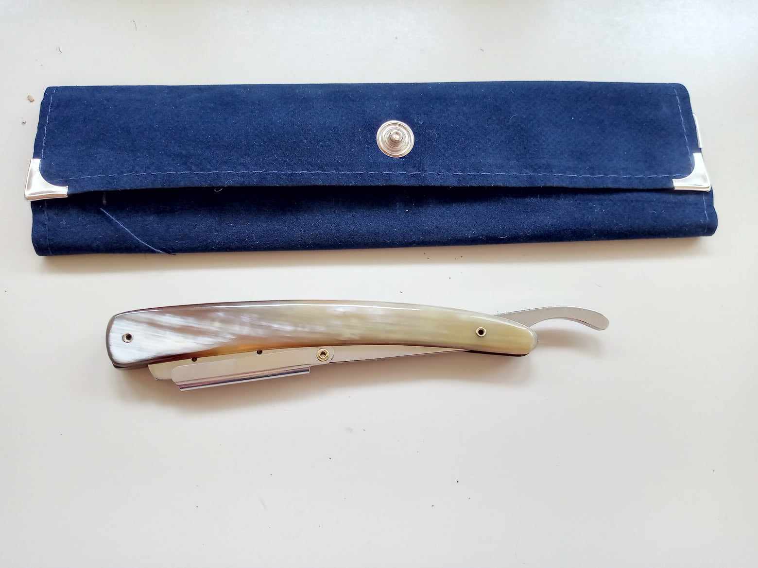 Rasoio mezza lama inox manico in corno 1149/001 - immagine 2